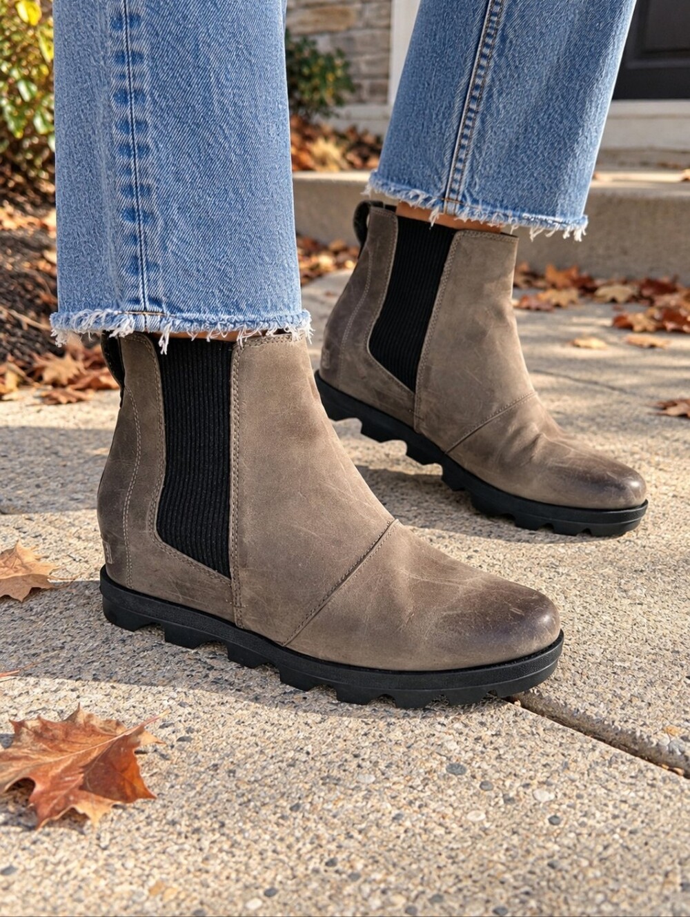 Sorel Joan of Arctic Wedge II Chelsea Boot Size 8